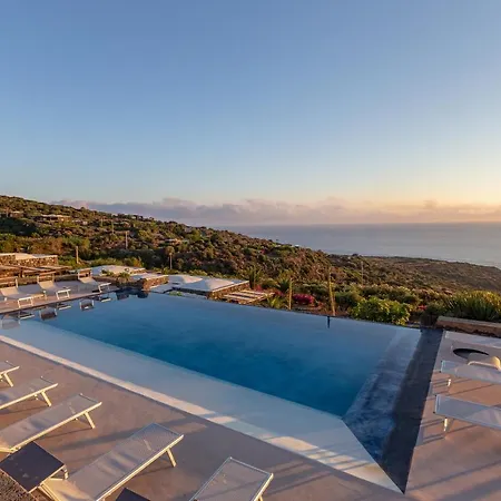 Отель Pantelleria Dream 4*